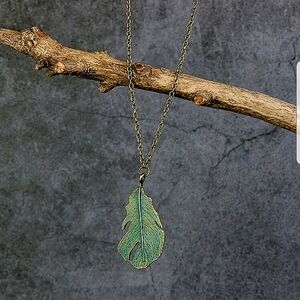 💖Emery Rose Leaf Charm Necklace